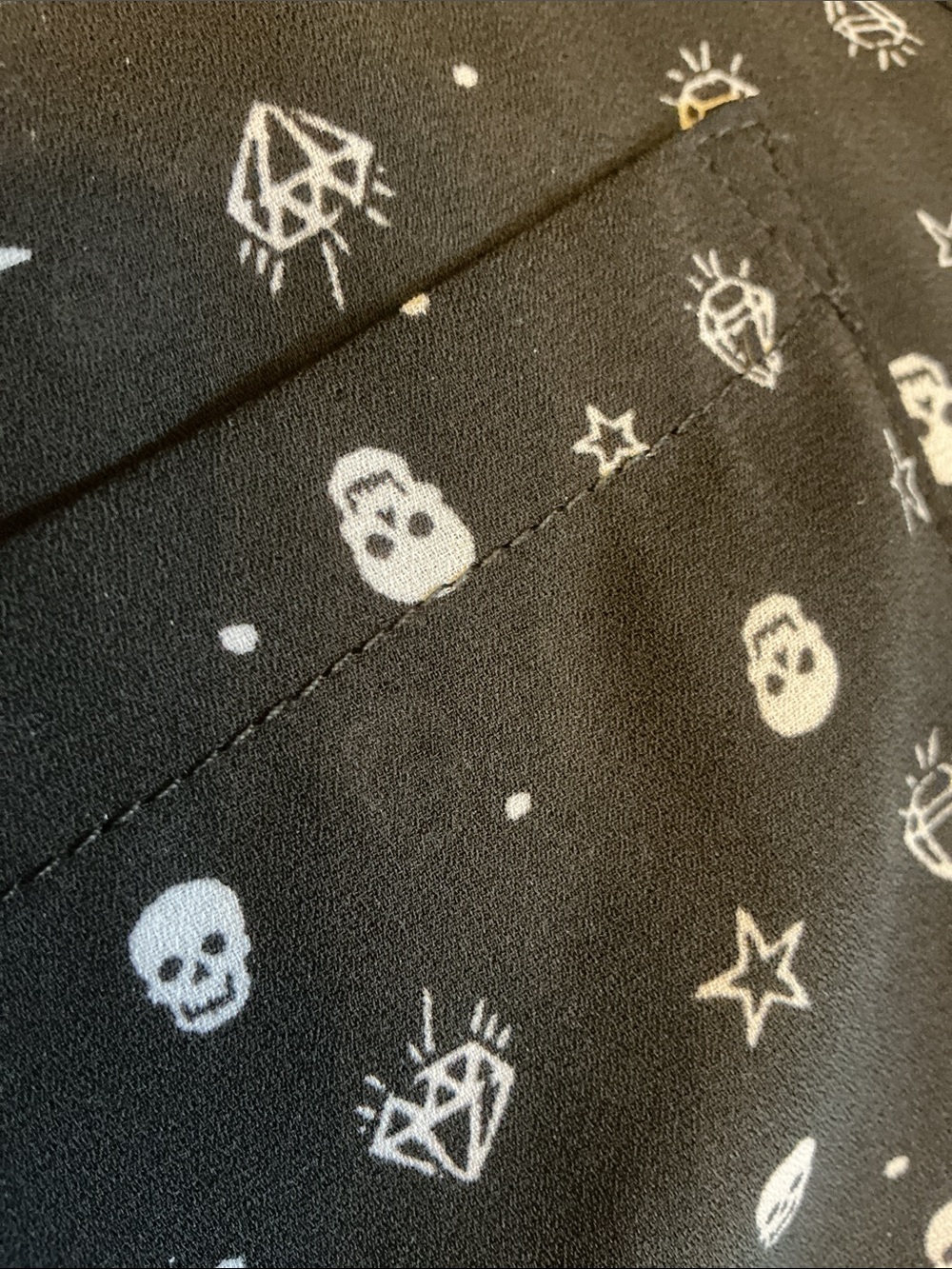 torrid Black Sleeveless V-Neck Skull Print Top 5X